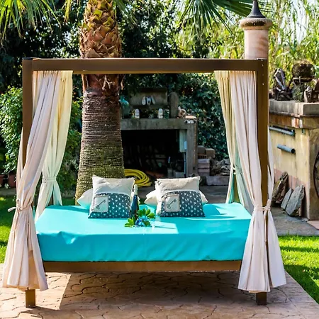 Countryside With Private Pool